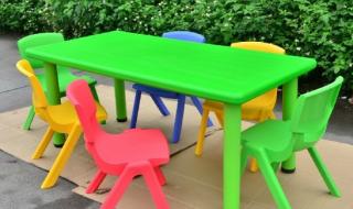 家人春节饭桌上的游戏 装饰餐桌小游戏